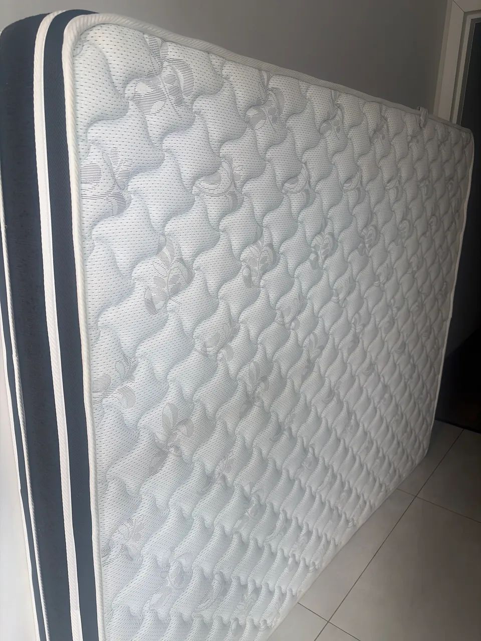 Cama queen Colchão box ortobom - em perfeito estado  - Foto 2