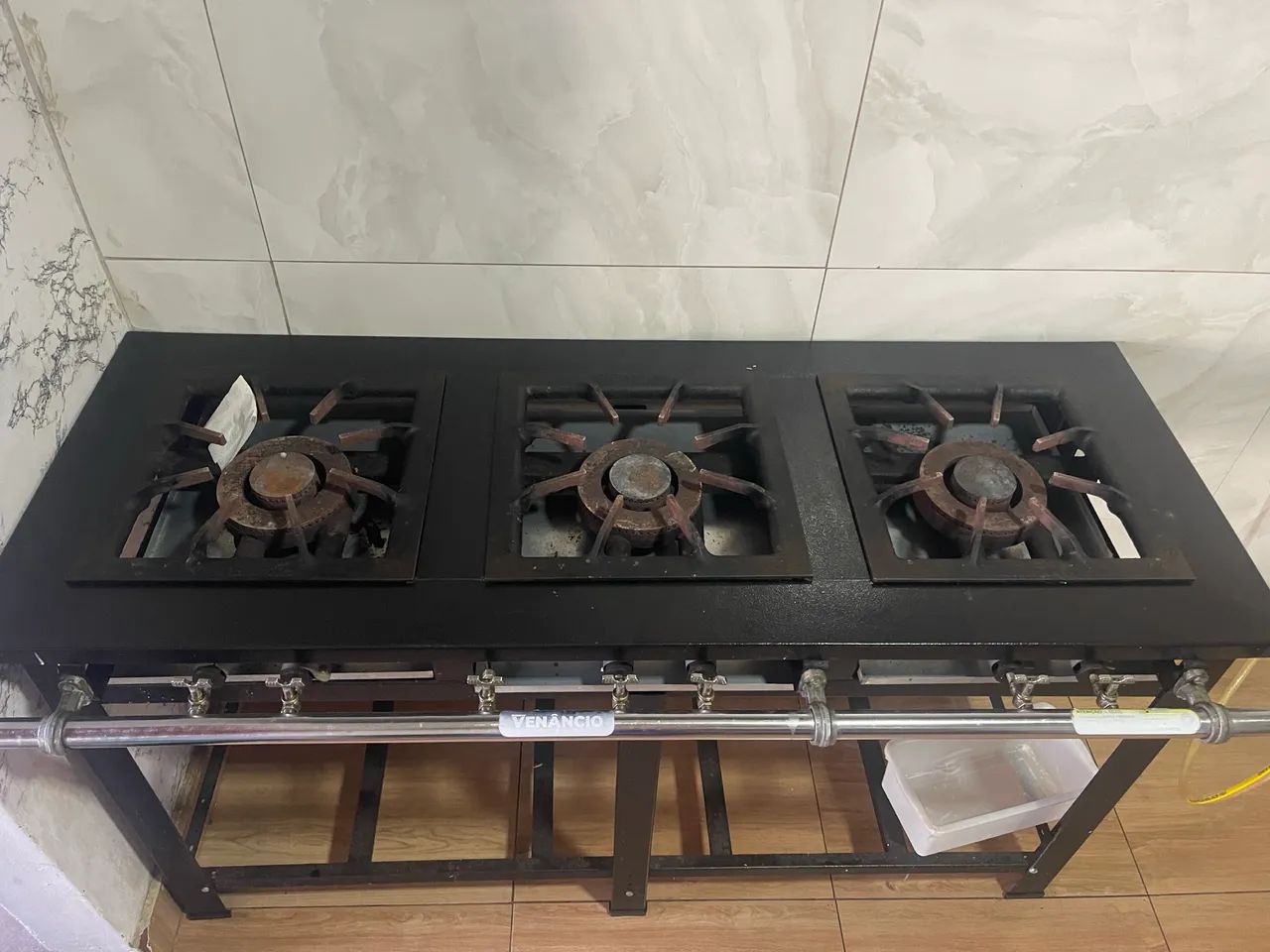 OPORTUNIDADE! EQUIPAMENTOS COMERCIAIS À VENDA