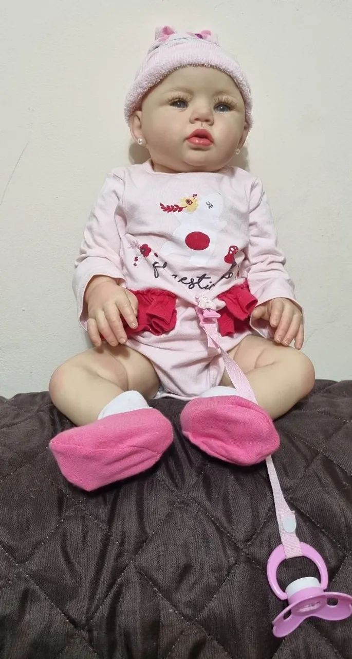 Boneca bebê Reborn com roupa e chupeta - Foto 3