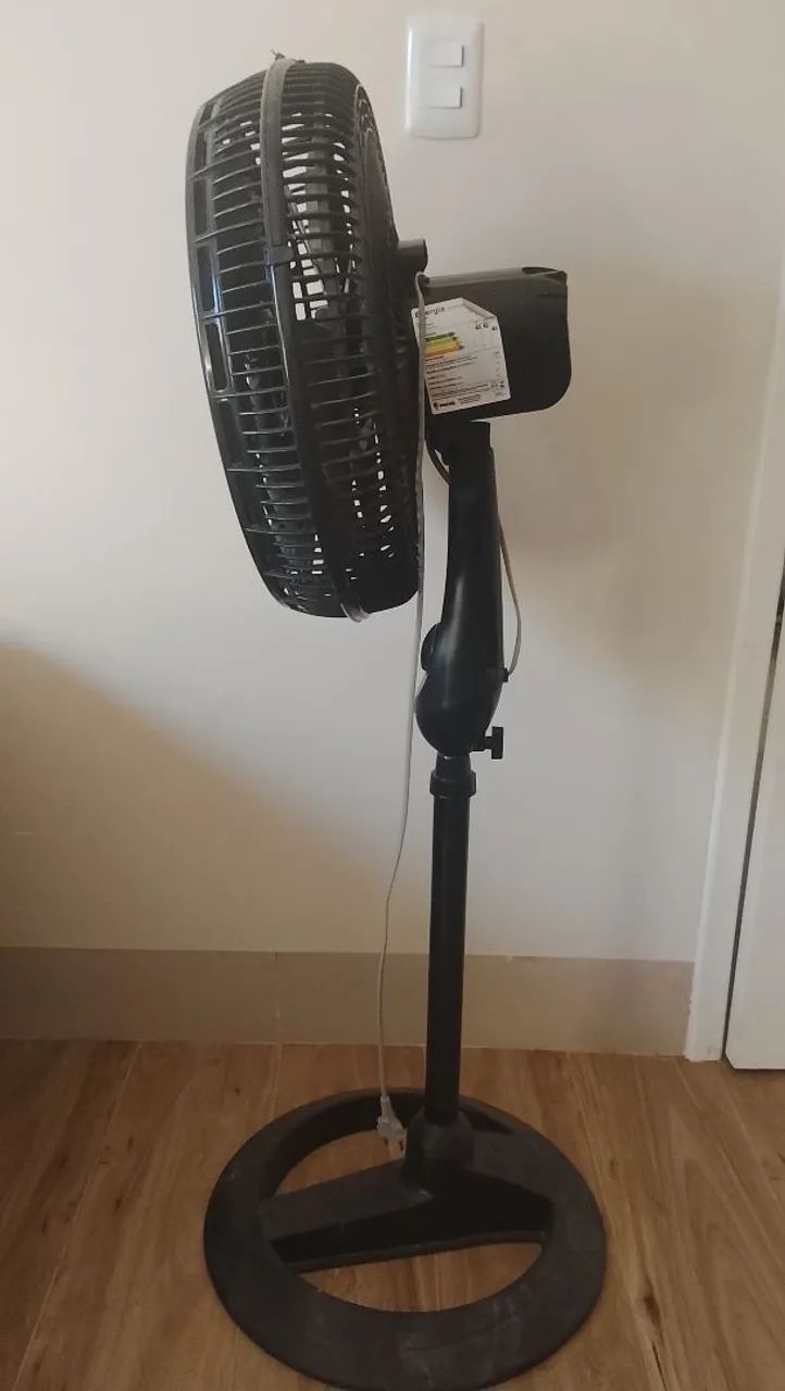 VENTILADOR DE COLUNA BRITÂNIA - Foto 2