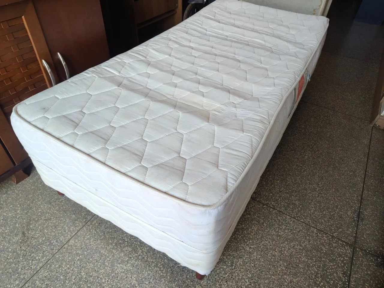 Cama box solteiro com colchão de molas conjugada ((ENTREGO GRATIS))