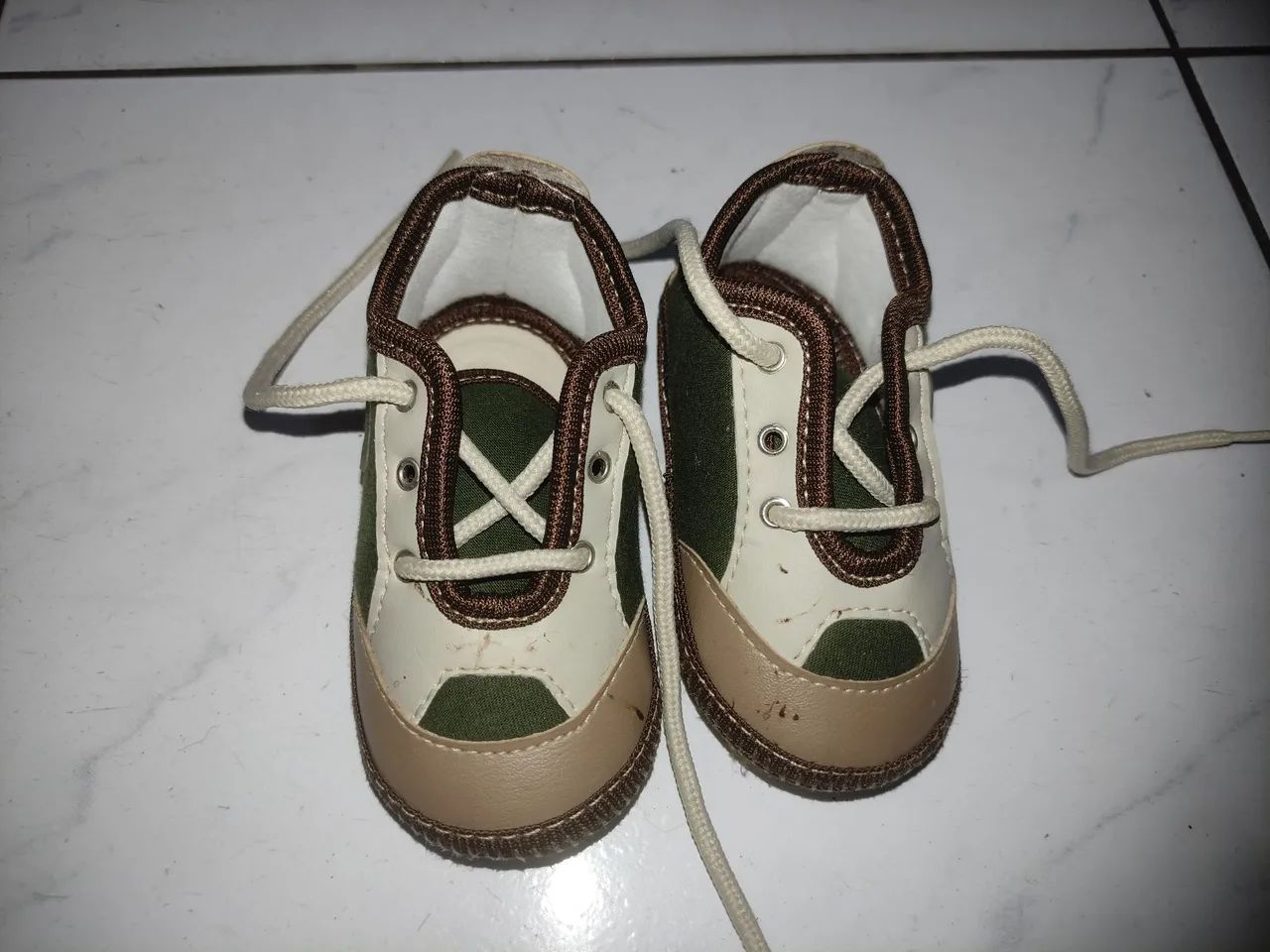 6 pares de sapato e sandália infantil do n° 2 ao 8