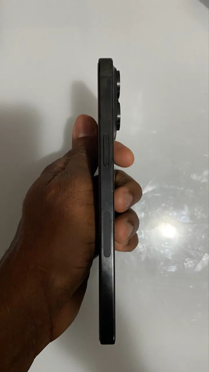 iPhone 15 Pro Max 256 todo original bastante conservado  - Foto 4