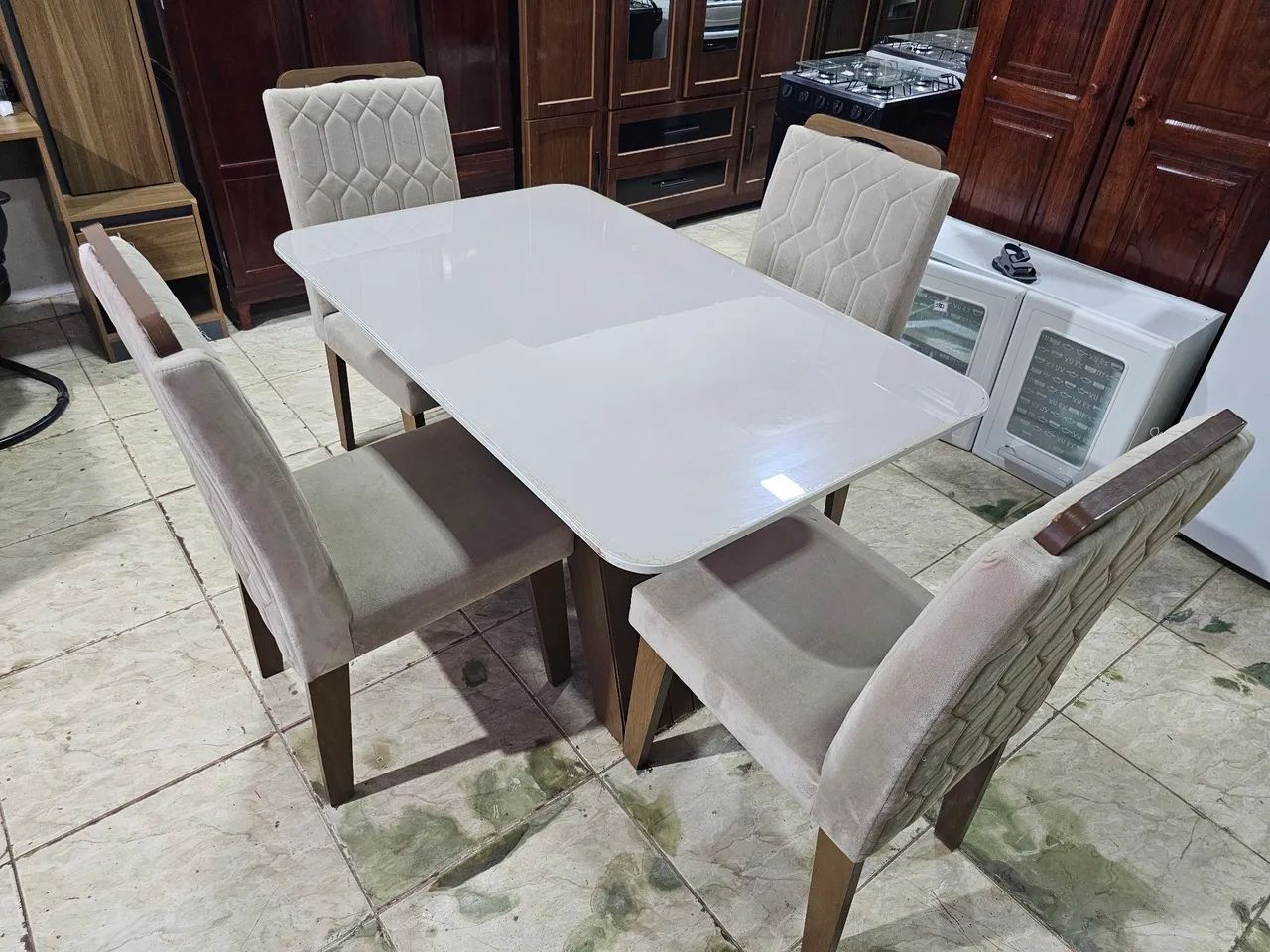 Mesa usada de 100%mdf tampão de vidro - Foto 3