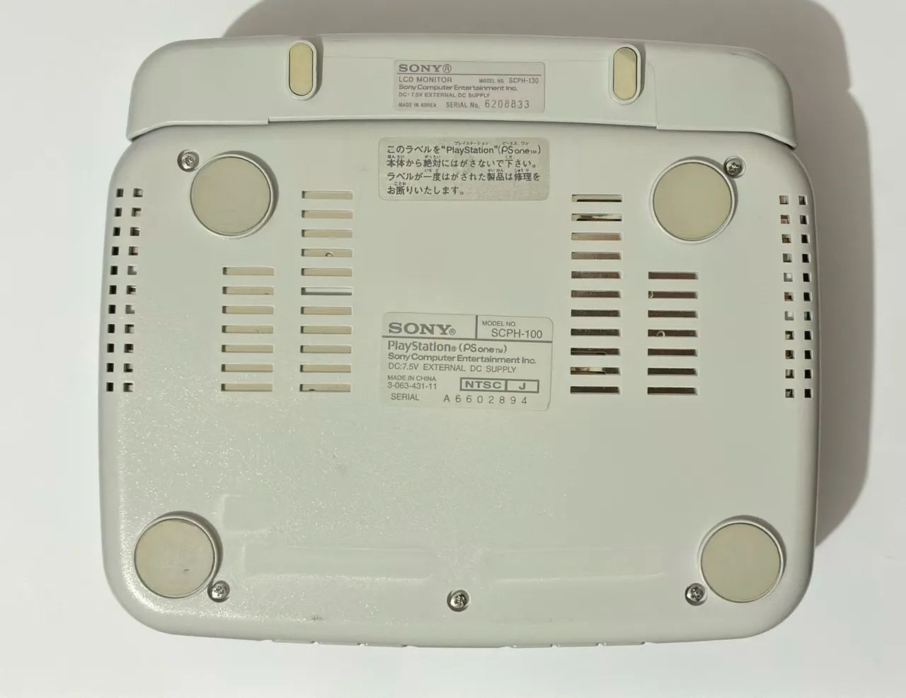 PlayStation PS ONE combo com tela LCD branquinho top  - Foto 5
