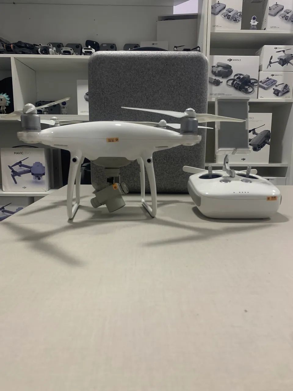 Drone DJI Phantom 4 Standard Seminovo em Excelente Estado - Foto 2