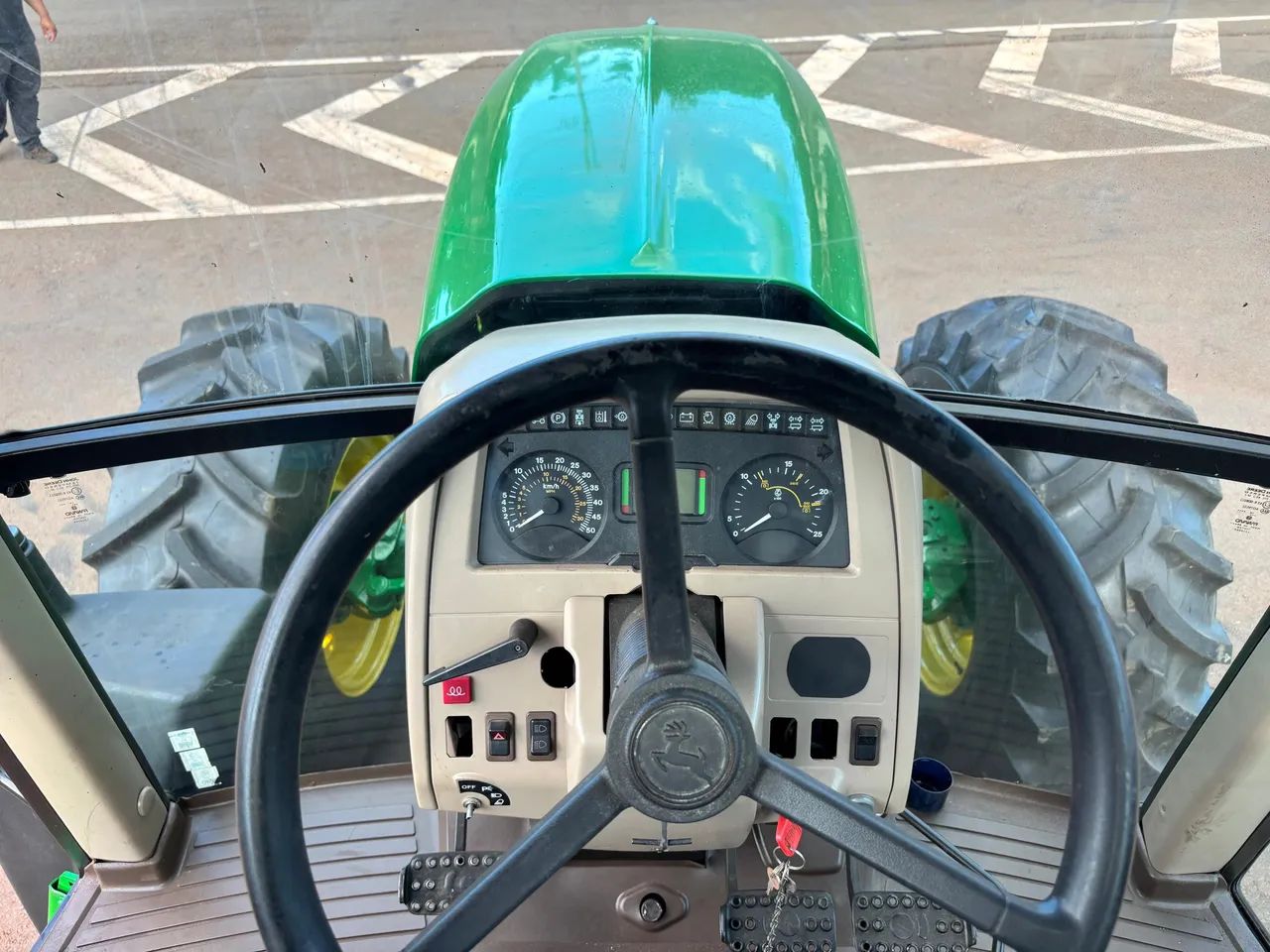 TRATOR JOHN DEERE 6190J - REVISADO E PRONTO PARA TRABALHAR - Foto 6