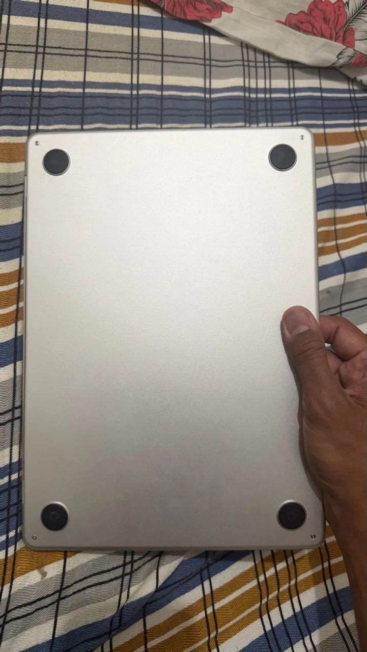 MACBOOK M2 - Foto 3