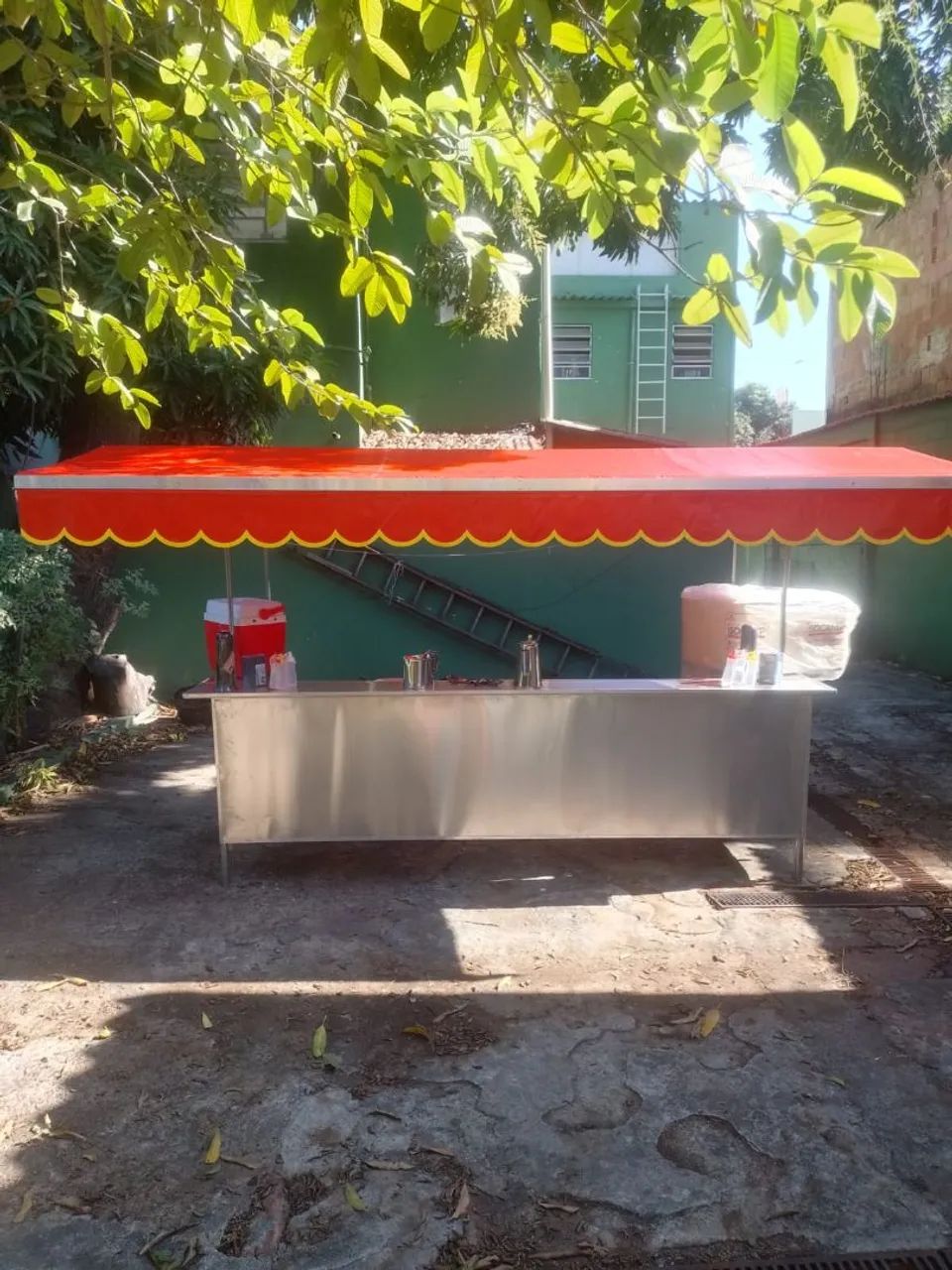 Barraca de caldo de cana pastel 