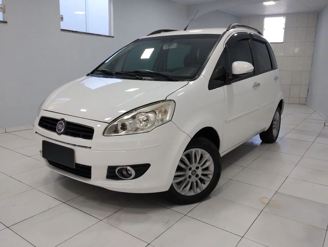 Fiat Idea Attractive 1.4 Fire Flex 8V 5P 2013 - Foto 3