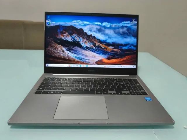 Notebook Samsung Book (NP550XCJ) - Celeron 5205U / 8GB RAM / SSD / Bateria Excelente 3h 
