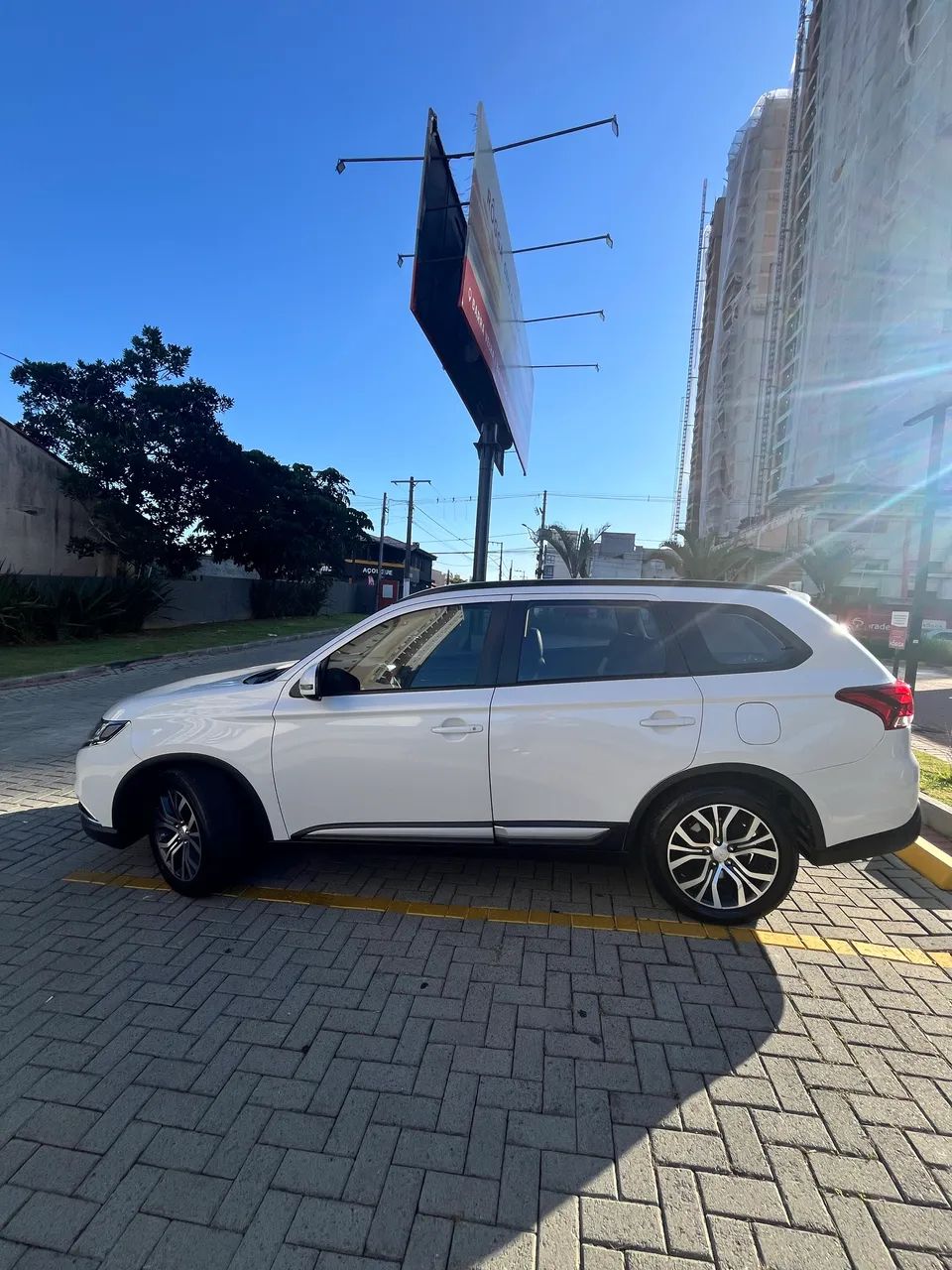 Mitsubishi Outlander OUTLANDER 2.0 16V 160cv Aut. 2016