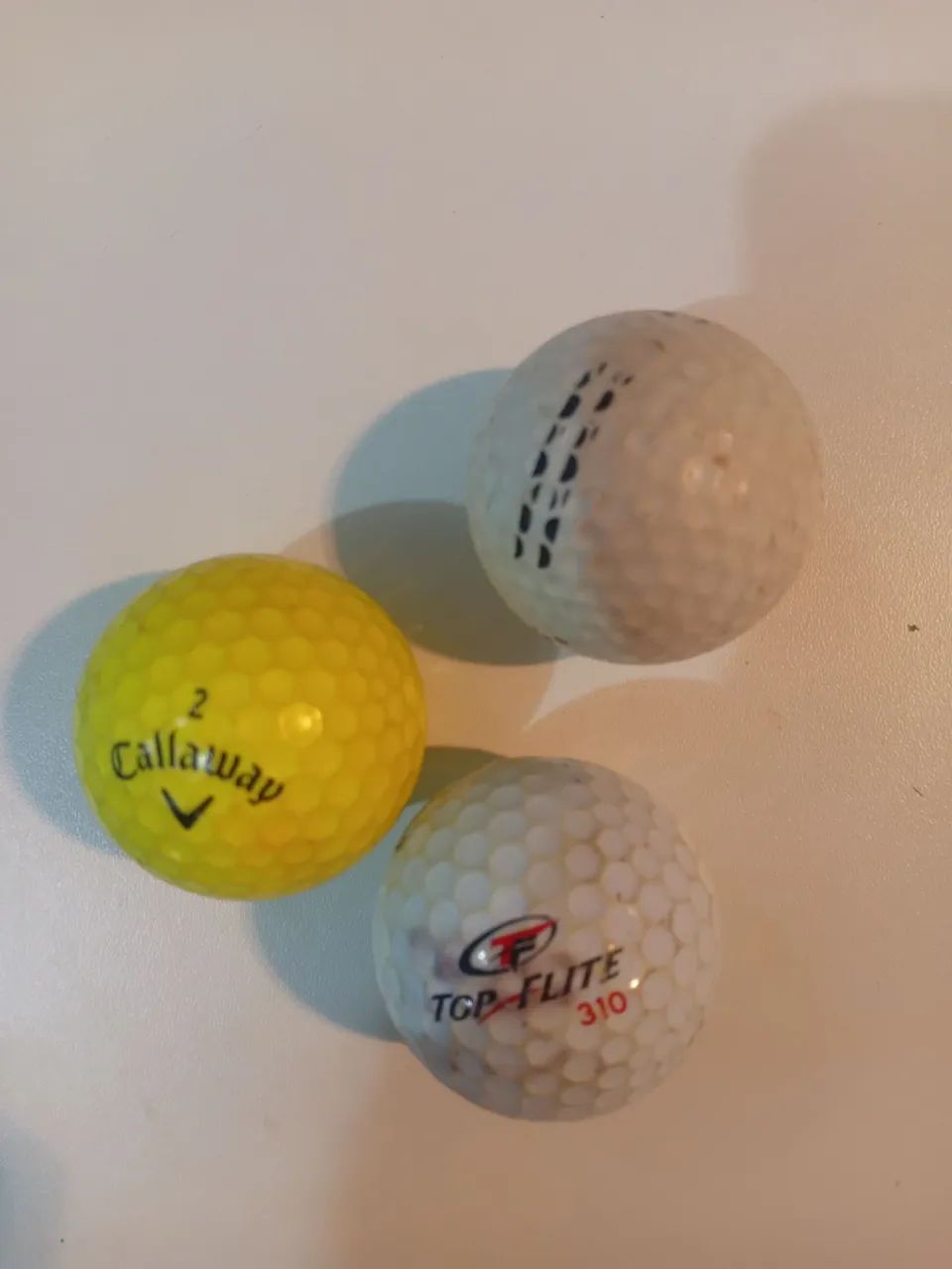 3 bolas de golfe usadas - Foto 2