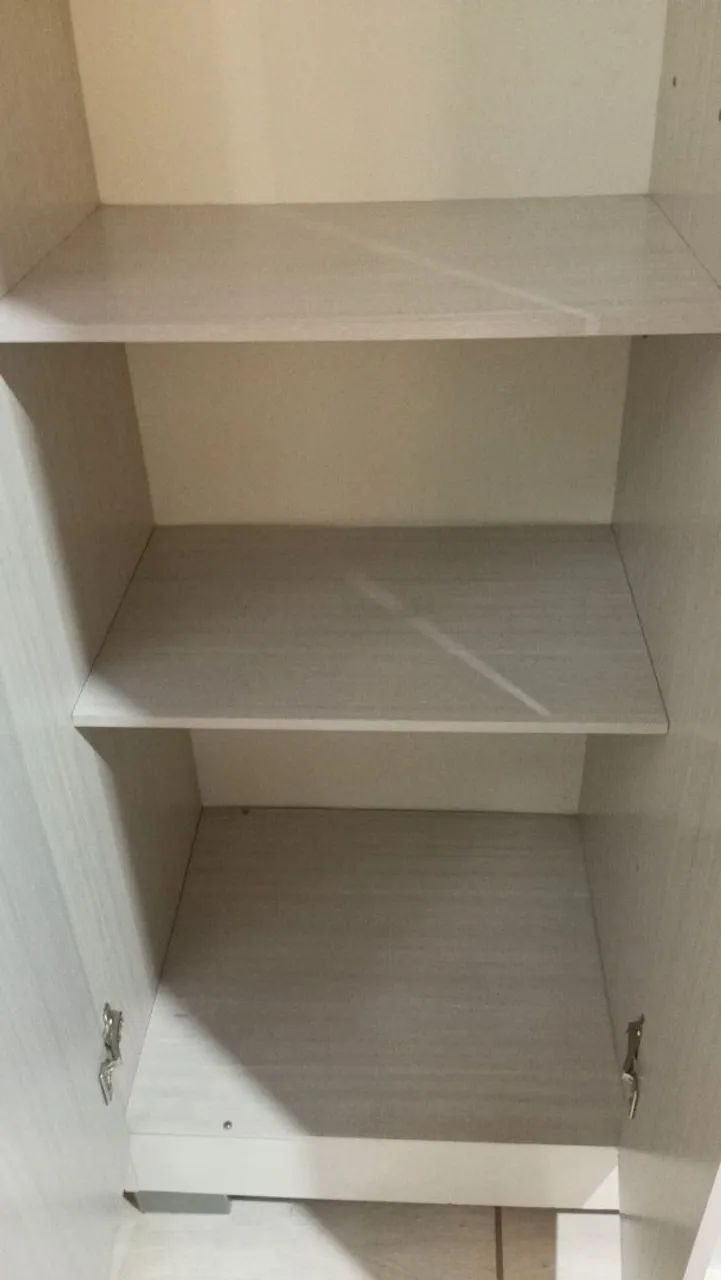 Guarda roupa Branco Seminovo - Foto 3