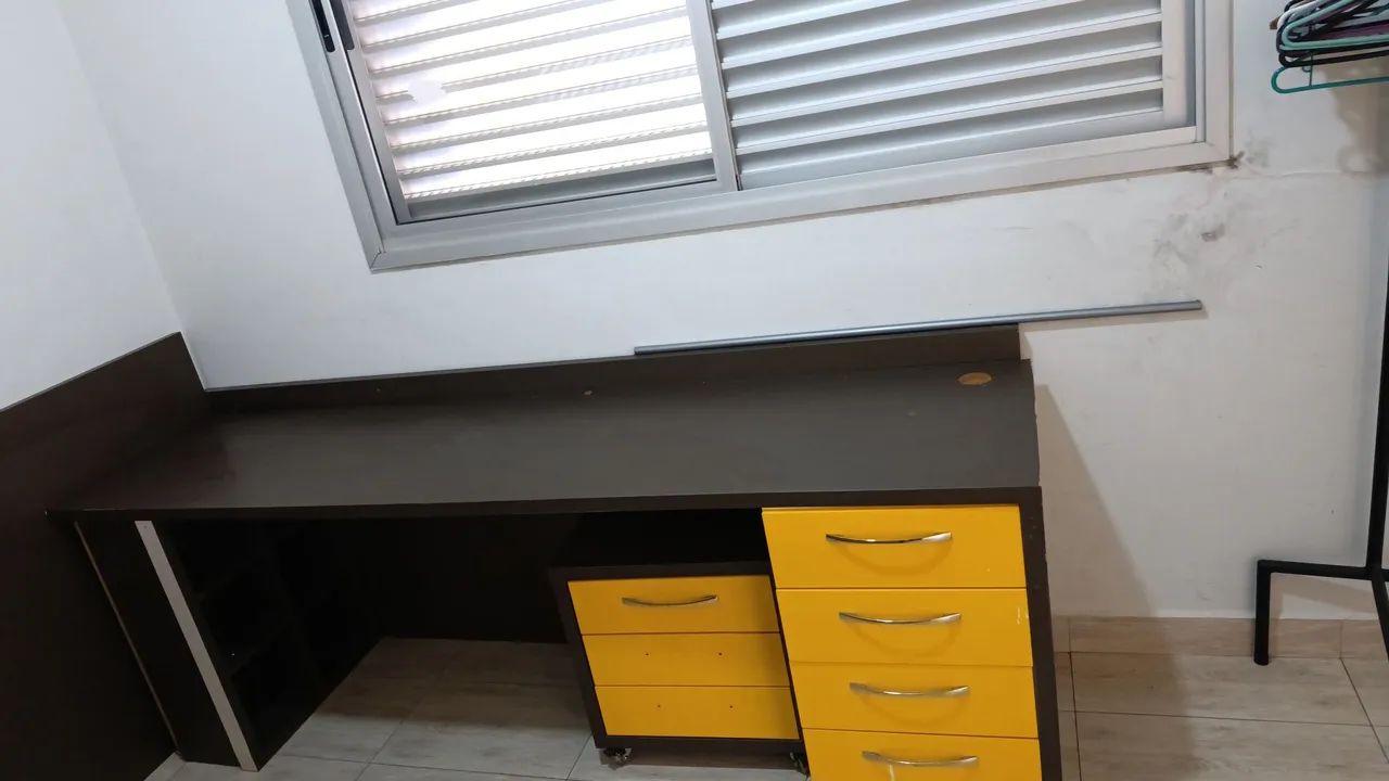 Vendo cama com bancada e gavetas - Foto 2
