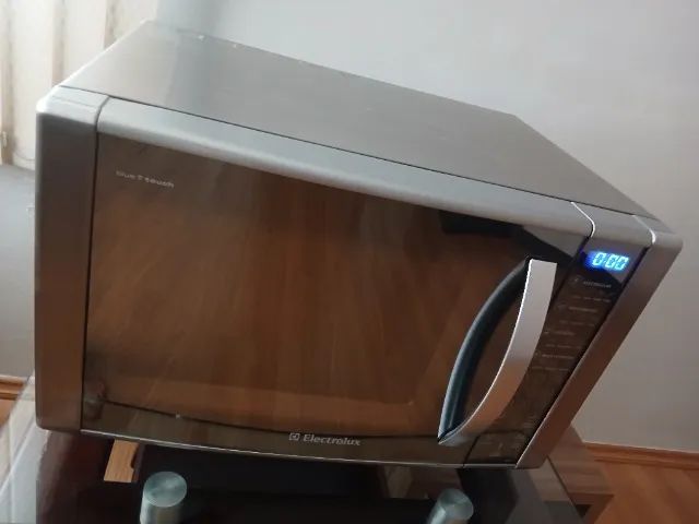 MICROONDAS ELECTROLUX 31L 220W - Foto 2