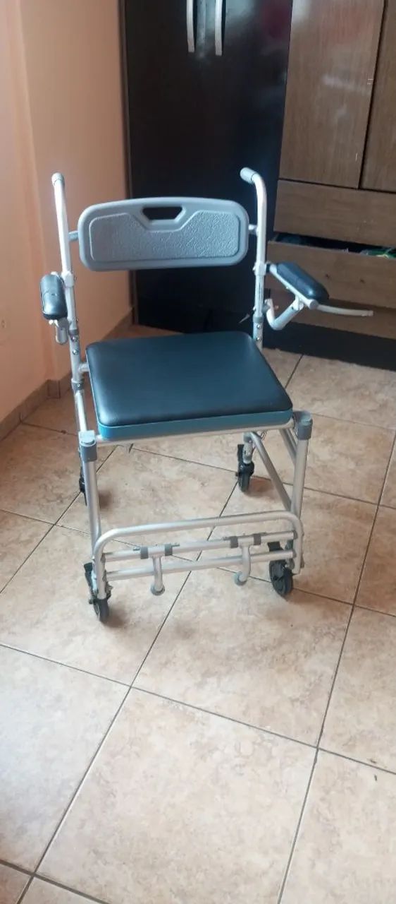 Vender guarda roupa e cadeira  - Foto 4