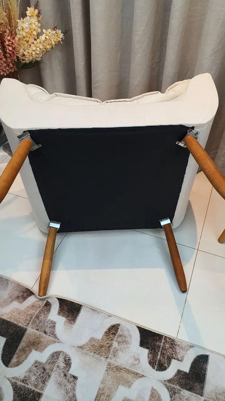 Vendo kit com 2 poltronas em suede bege - Foto 4