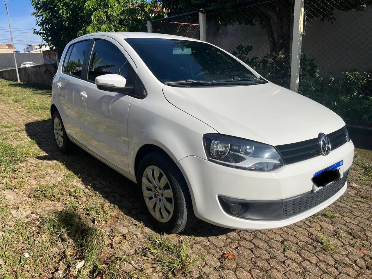Volkswagen Fox Fox 1.0 Mi Total Flex 8V 3p 2014