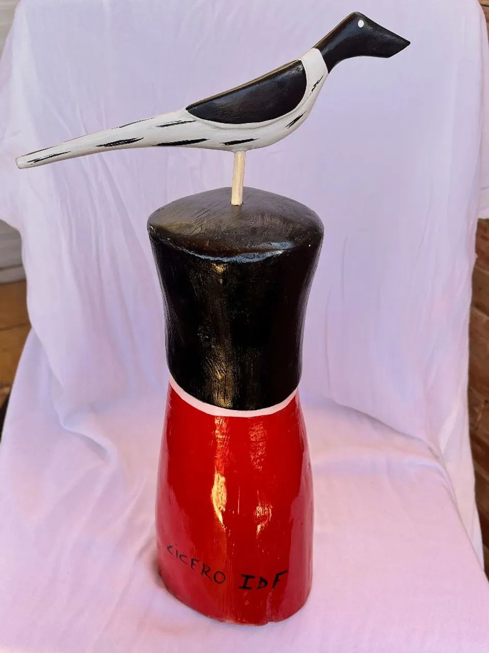 Cabeça de Homem com Pássaro- Ilha do Ferro - Foto 2