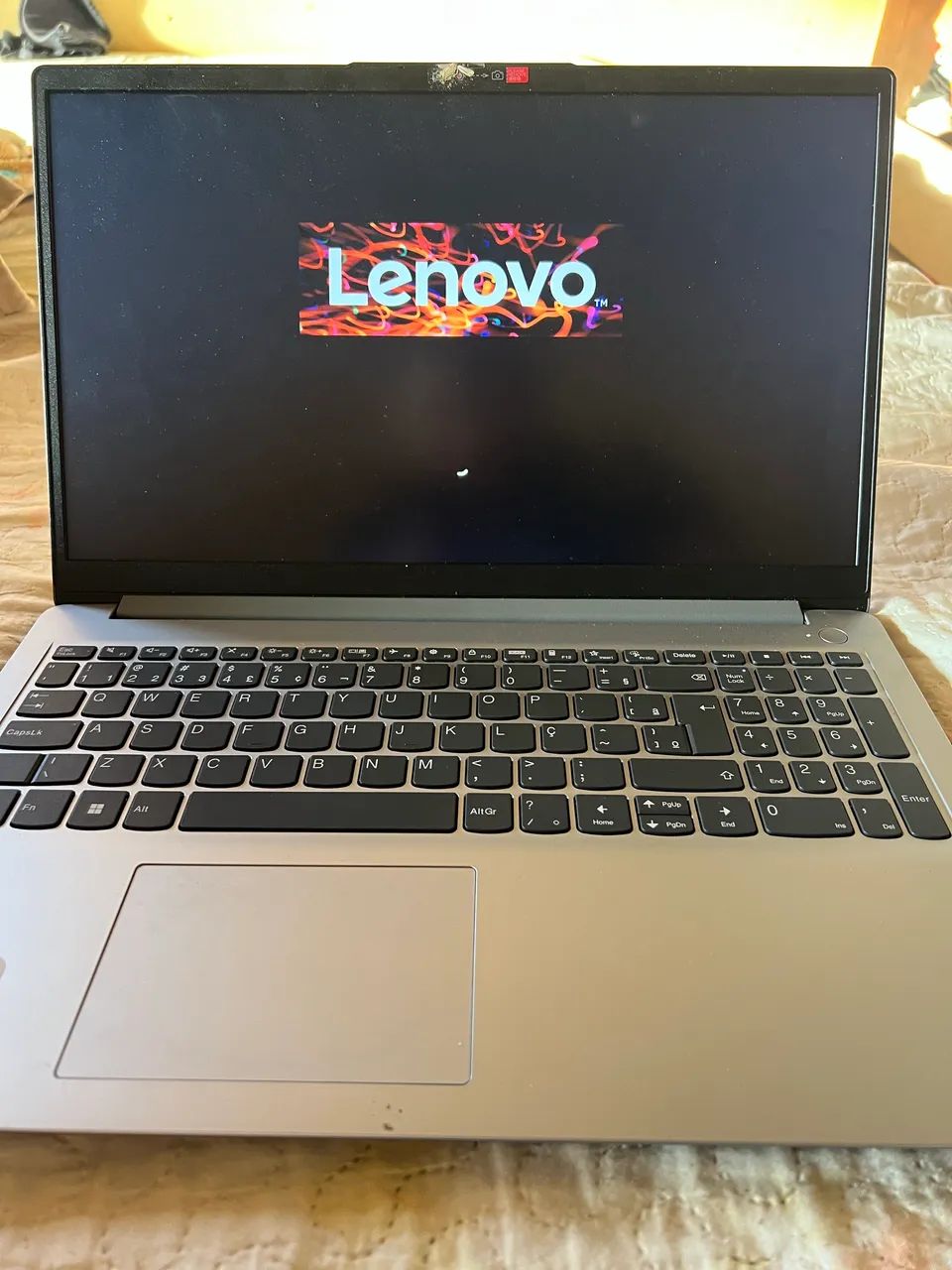 Notbook Lenovo semi novo 