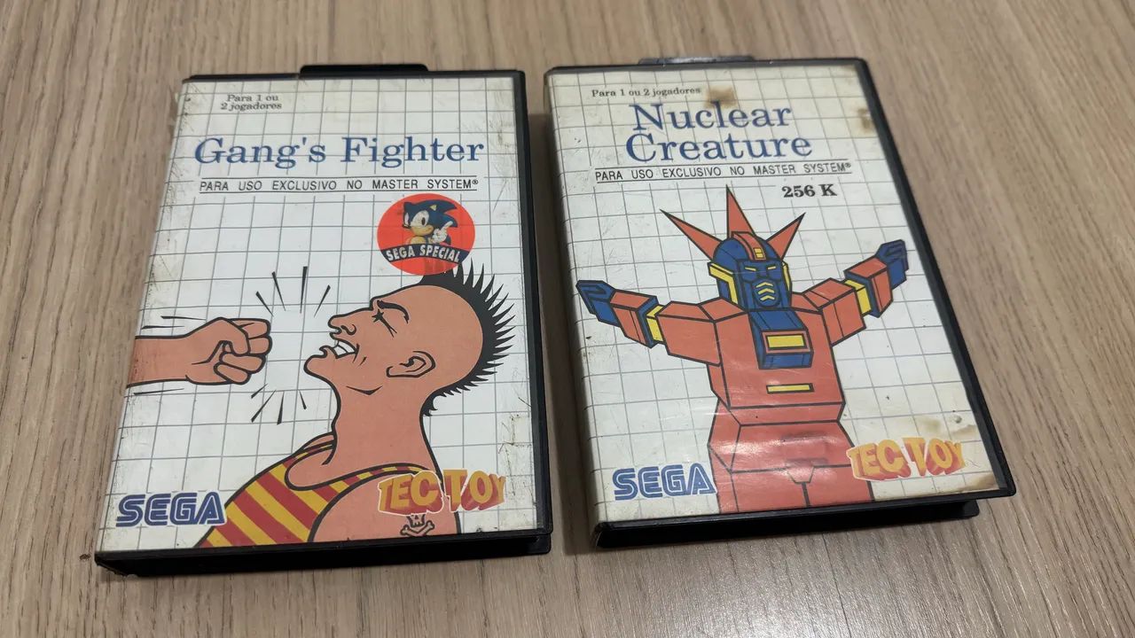 Caixa de jogos de master system 