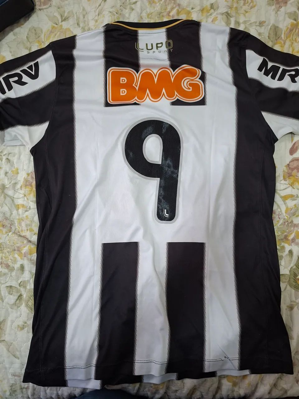 Camisa Atlético Mineiro listrada