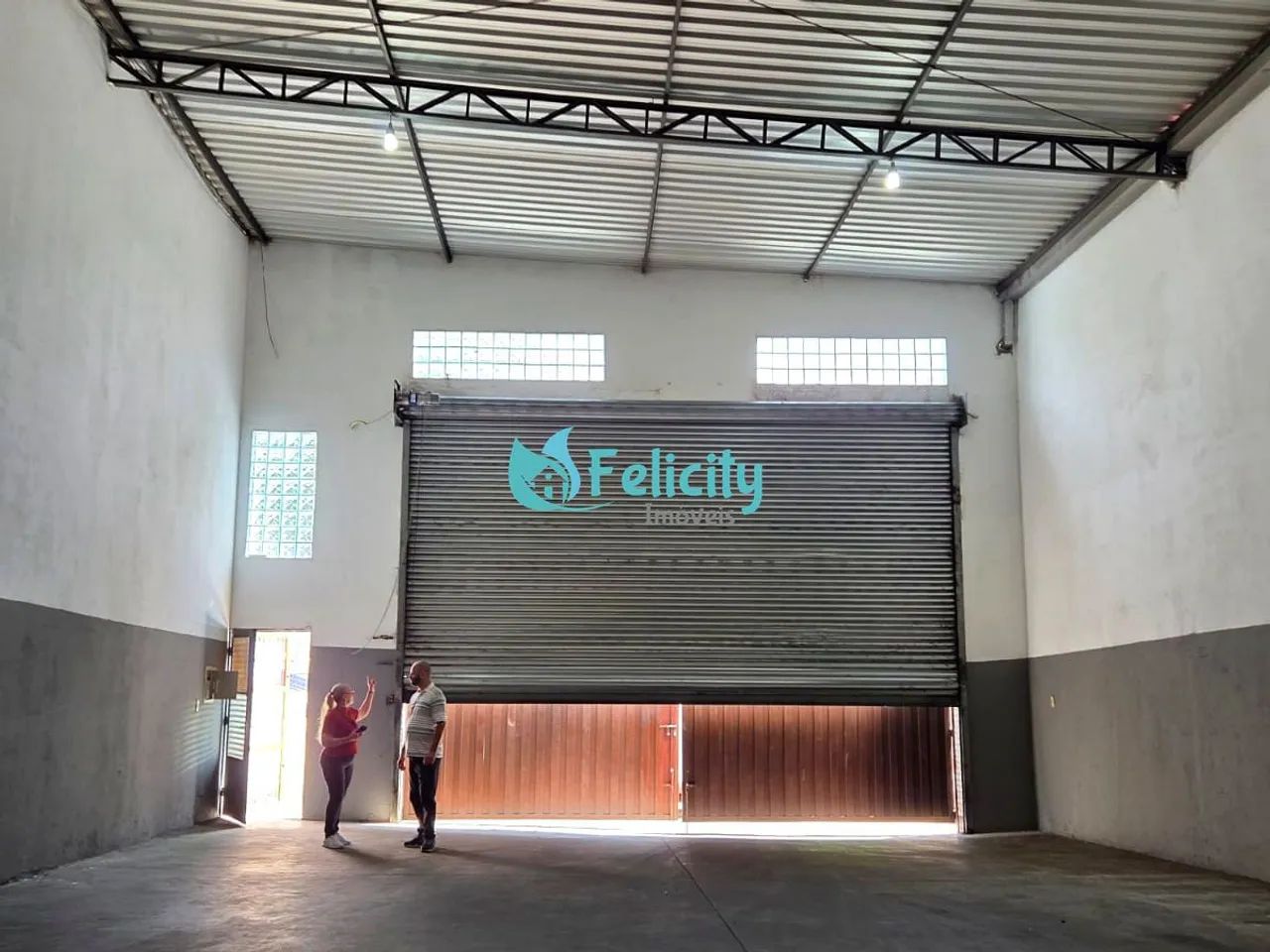 Galpão, 4 vagas, 450 m² na Vila Clarice - Foto 2