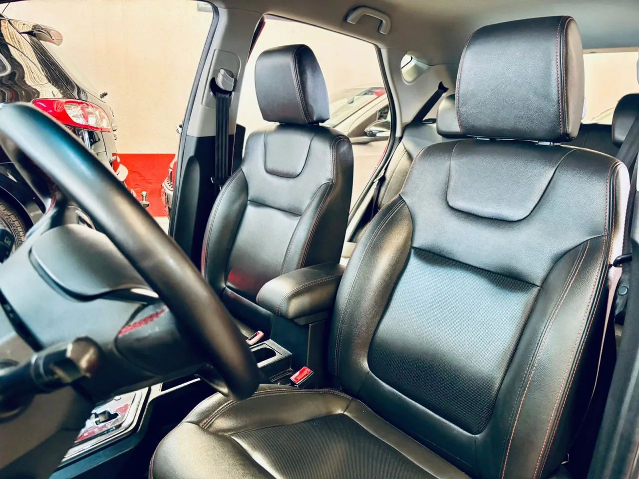 JAC T5 1.5 Jet Flex 16V 5P Aut. 2017 - Foto 4