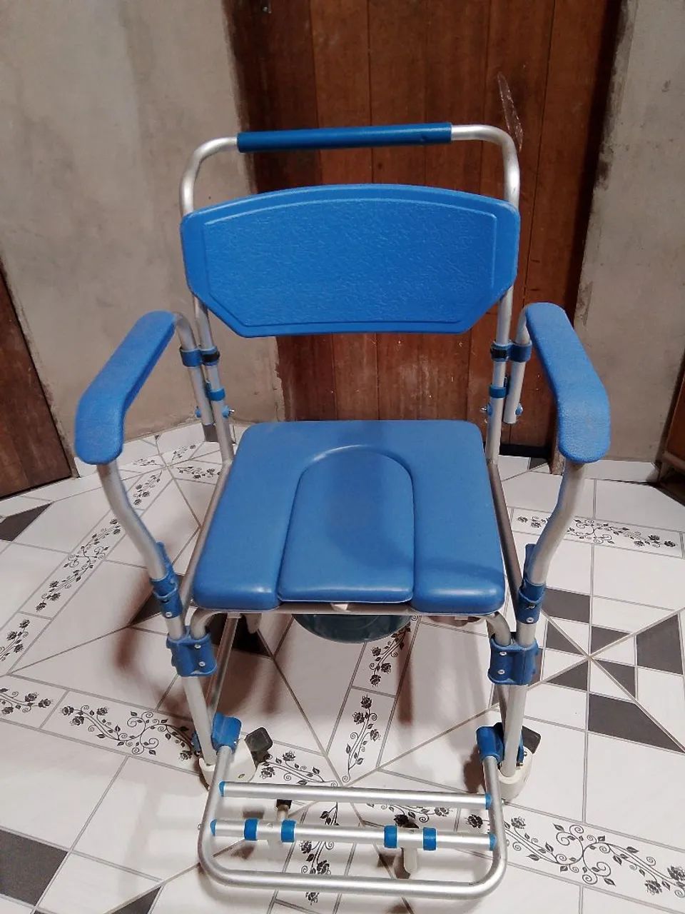 Cadeira de banho  - Foto 2