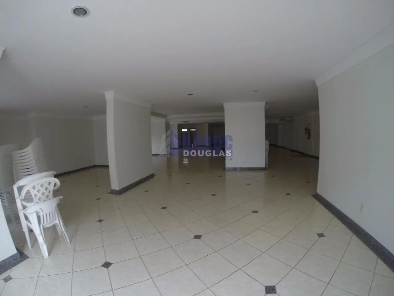 Aluga-se apartamento com 3 quartos sendo 1 suíte, sacada com churrasqueira e pia, 2 vagas, - Foto 5