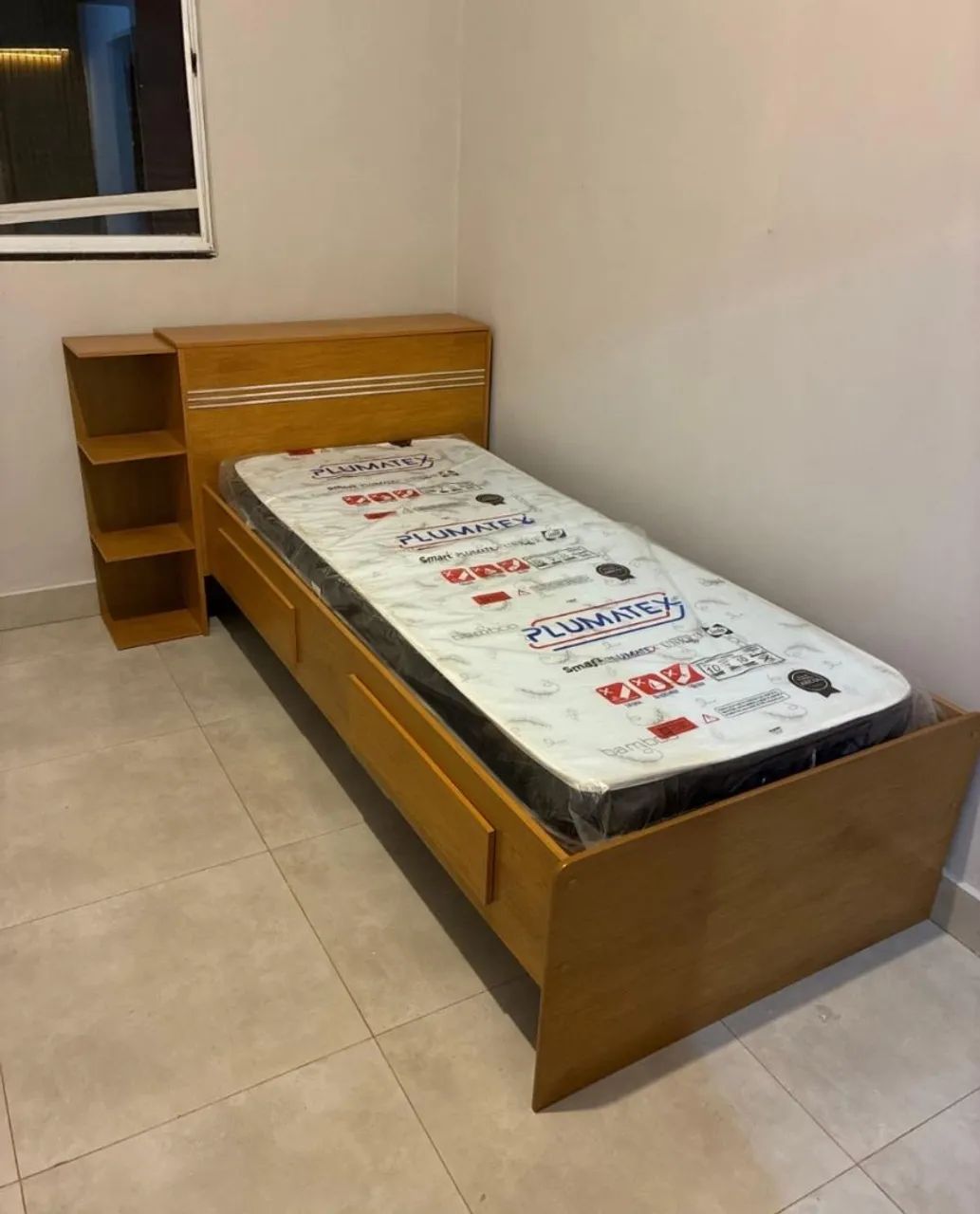 Cama Jade com colchão 
