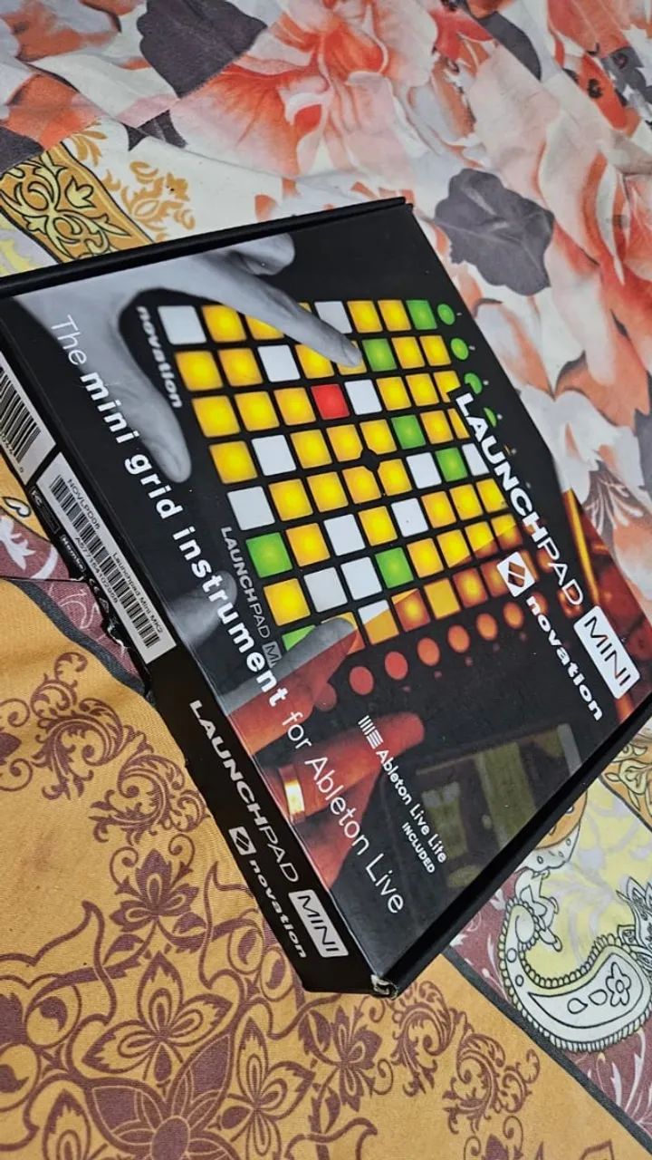 Controlador Novation Launchpad Mini Mk2