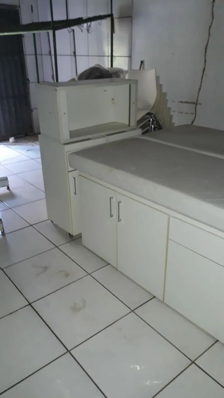 Vendo Macas e Balcão para clínica 