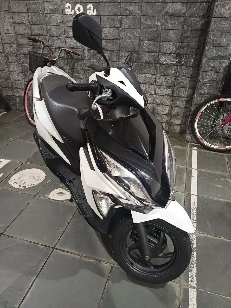 Elite 125