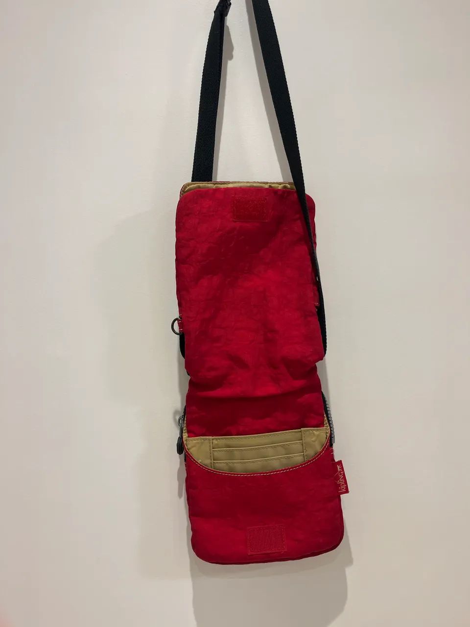 Bolsa da Kippling vermelha clutch usada - Foto 3