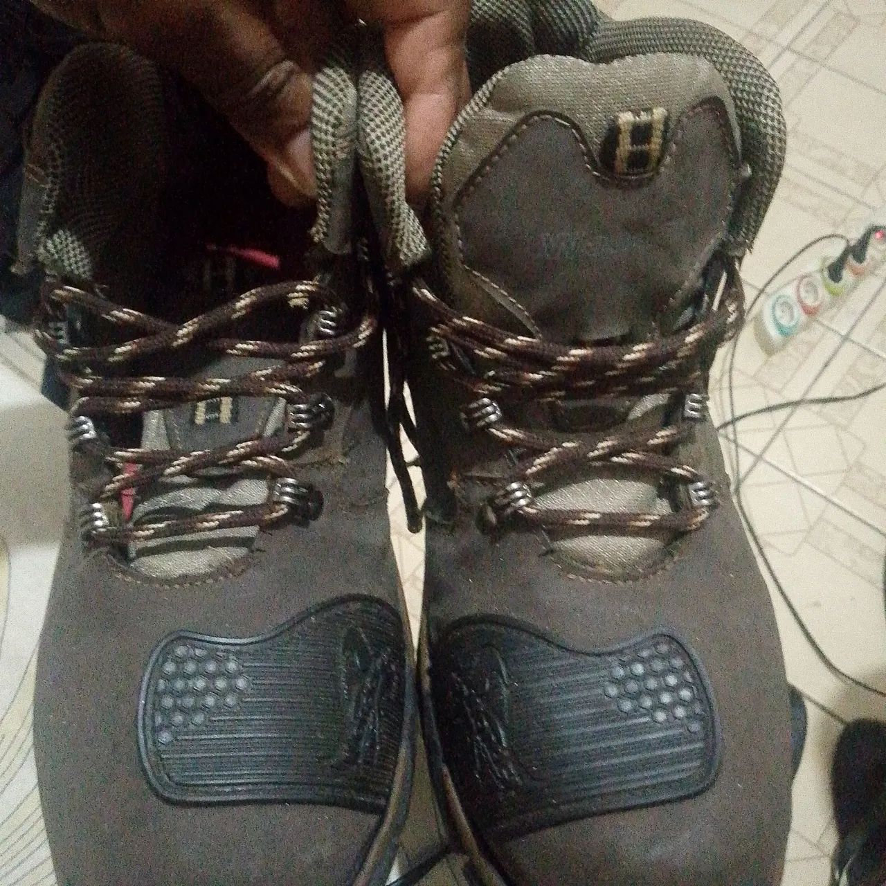Bota Wonder Tamanho 43 Semi nova  - Foto 3