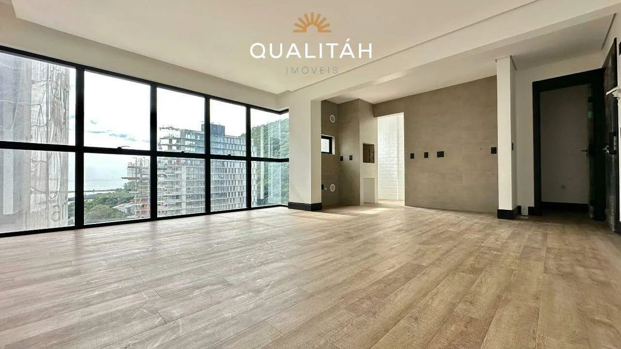 Apartamento em andar alto no Edifício Serenity Tower com 2 suítes e 2 vagas