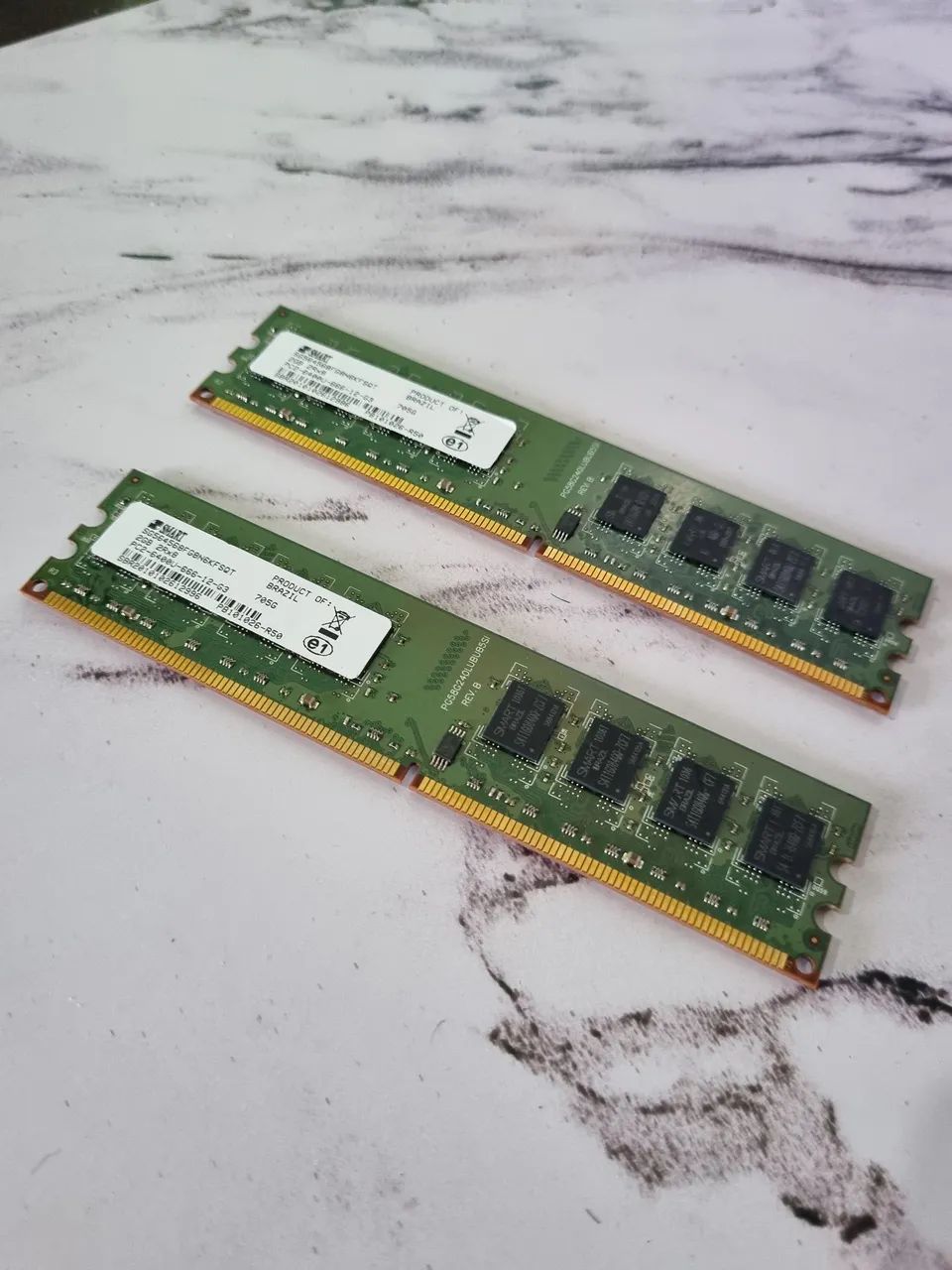Kit Memoria ram 4gb ddr2, 2x2 = 4gb, em perfeito estado funcionando perfeitamente