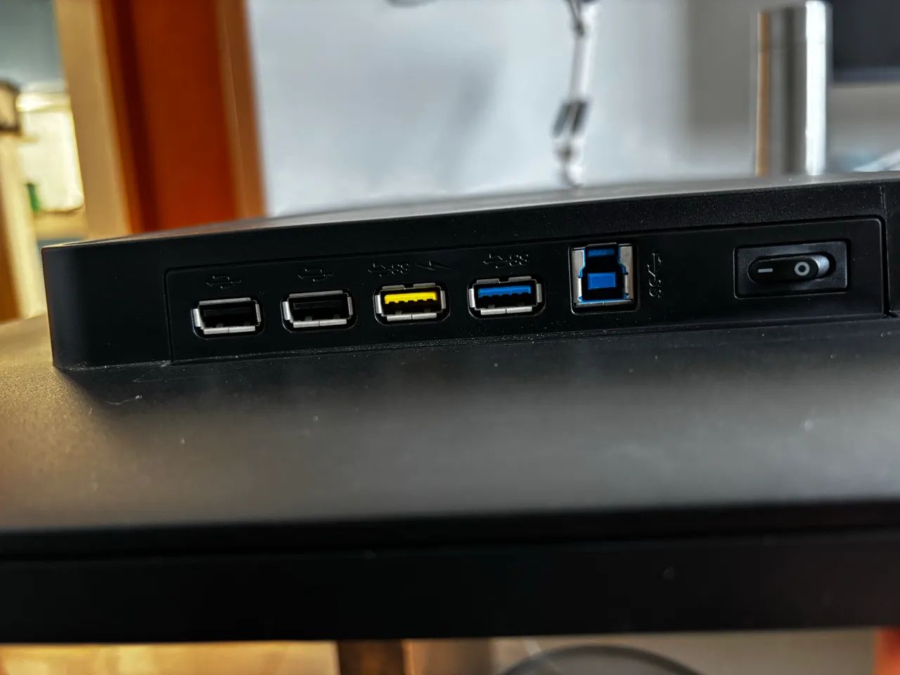 Monitor Philips 28? 4k 60hz Base ergonômica  - Foto 2