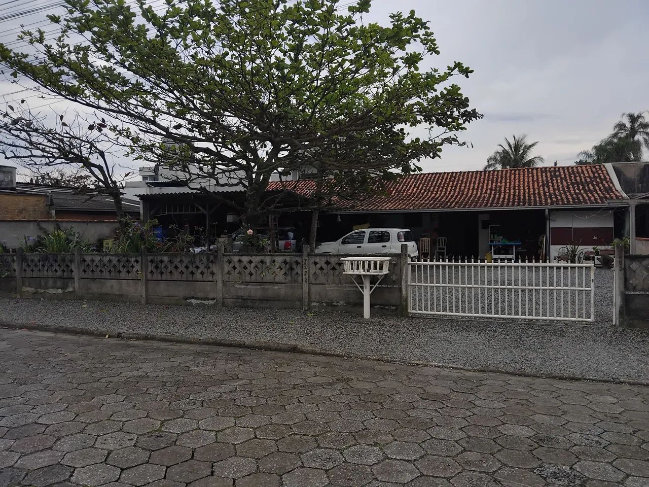 Casa com amplo espaço na frente  - Foto 3