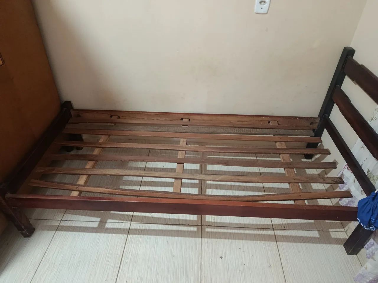 Vende-se duas camas de solteiro  - Foto 5