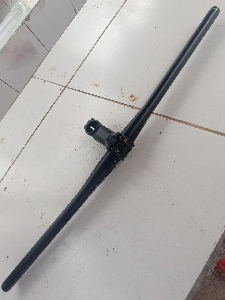Guidão e mesinha Absolute 