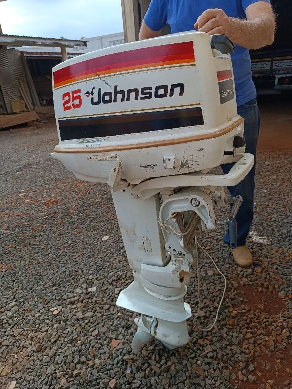 Motor de popa JOHNSON 25 hp - Foto 2
