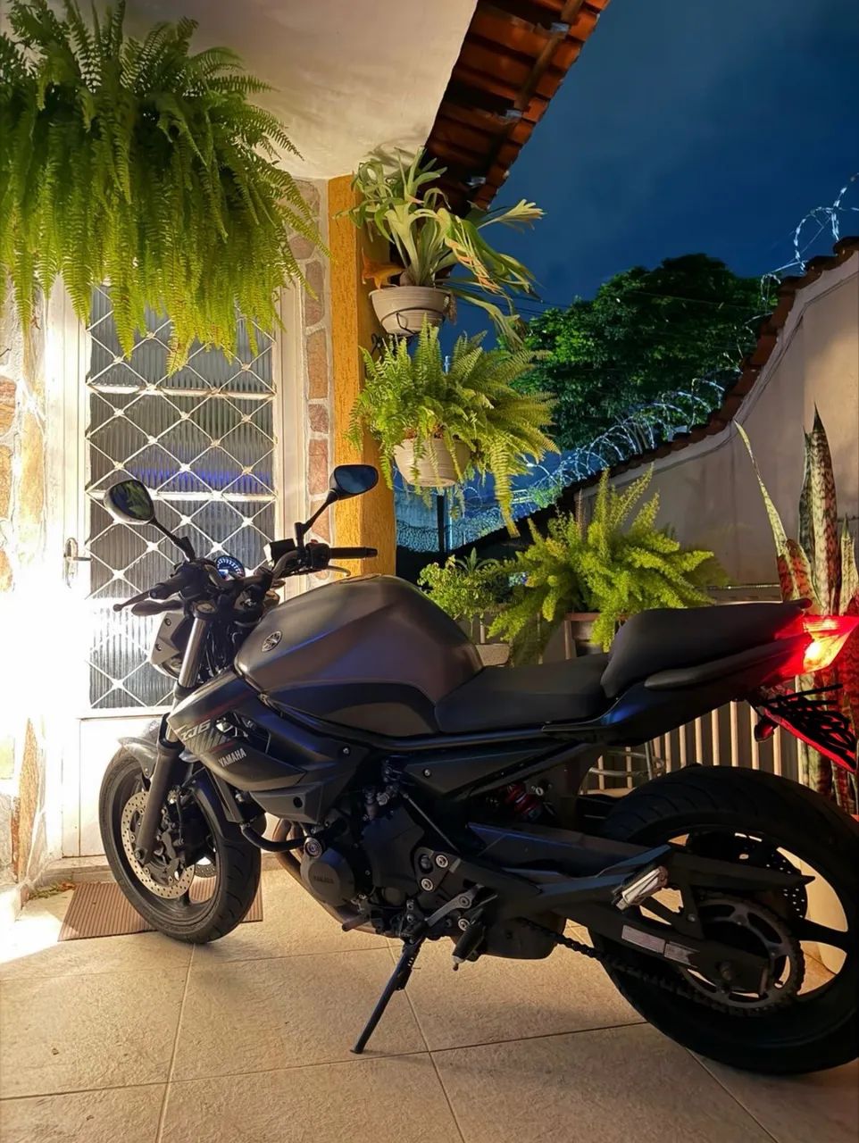 XJ6 2018 - Foto 2