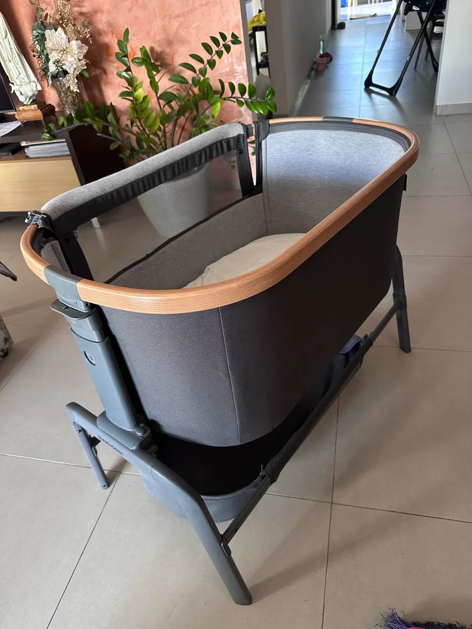 Berço Portátil lora Air Co-sleeper Graphite Maxi Cosi Essential Graphite Cinza