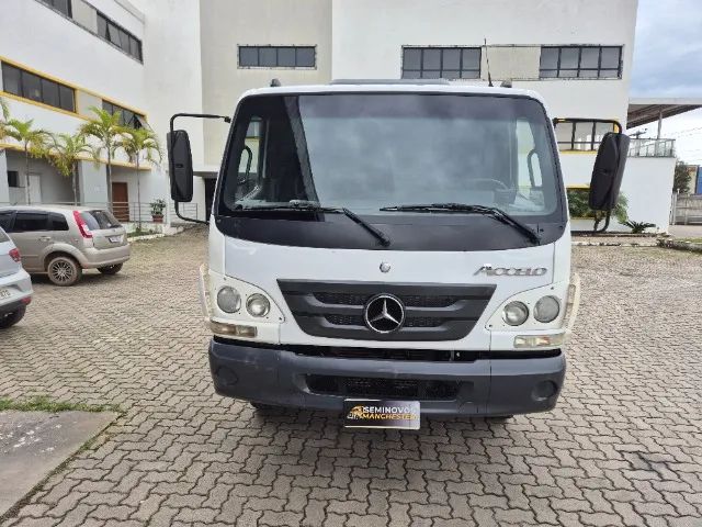 MB ACCELO 815  - Foto 2