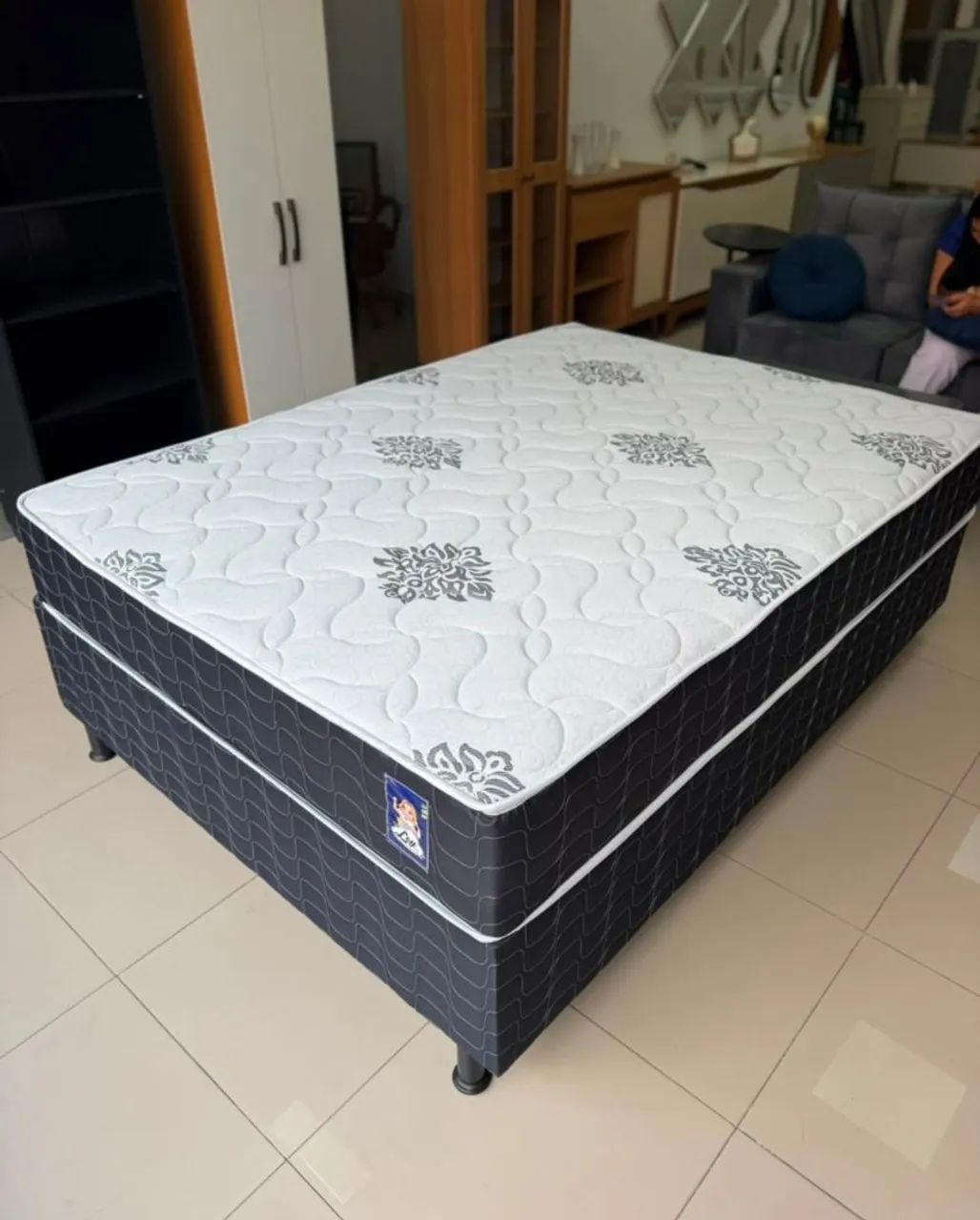 Cama casal padrão - Iso Luxo (Base e colchão) individual.