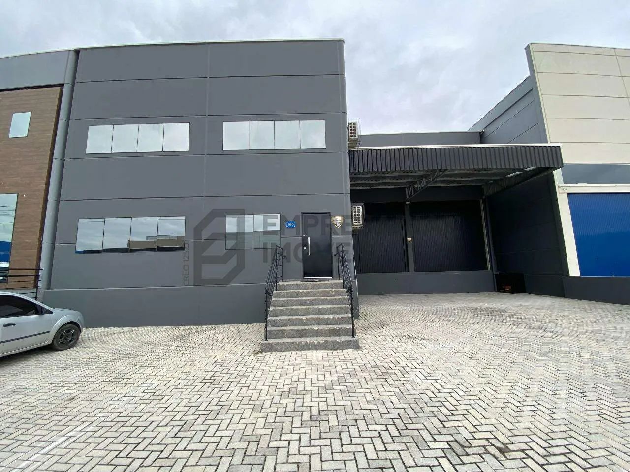Galpão Comercial/Industrial para Alugar em Palhoça - Jardim Eldorado | 690 m²