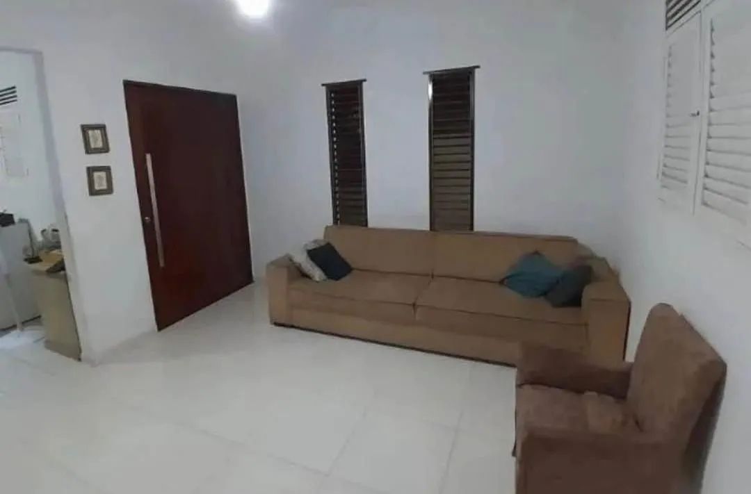 Vende-se Casa no bairro Parque Dez - Foto 2